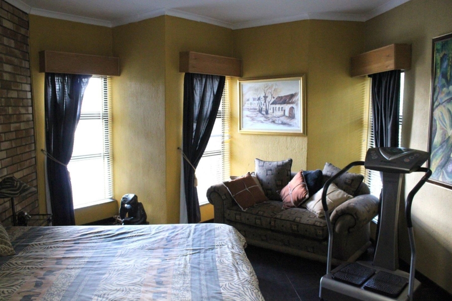 6 Bedroom Property for Sale in Van Der Hoff Park North West